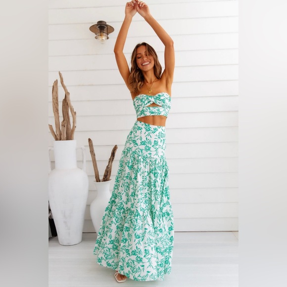 Floral Green Maxi Skirt - Picture 2 of 4